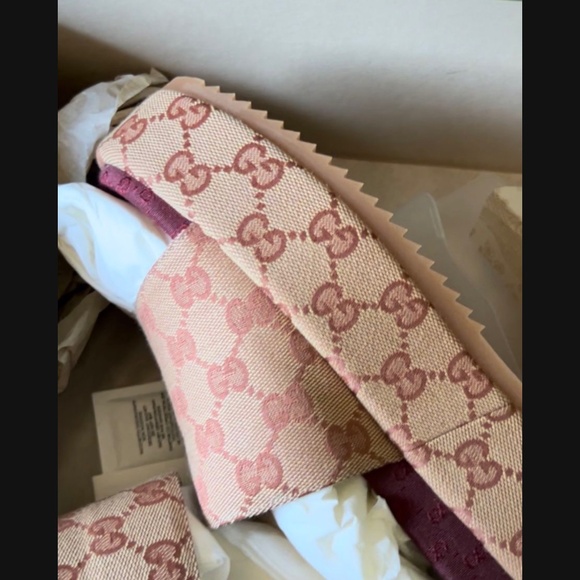 Gucci authentic summer wedges - Picture 1 of 3